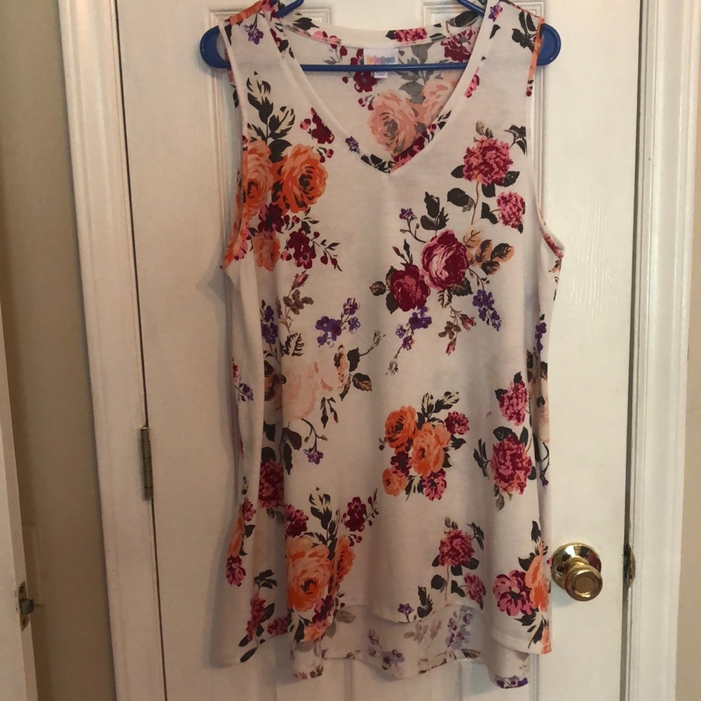 Gently-worn LuLaRoe Tunic Tank